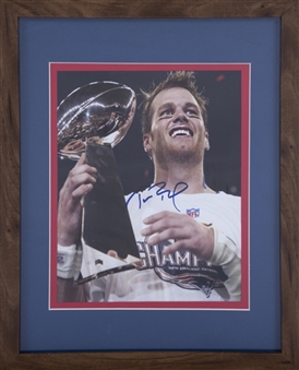 Tom Brady Signed 8x10 Super Bowl Victory Photo In 12 x 15 Framed Display (PSA/DNA)